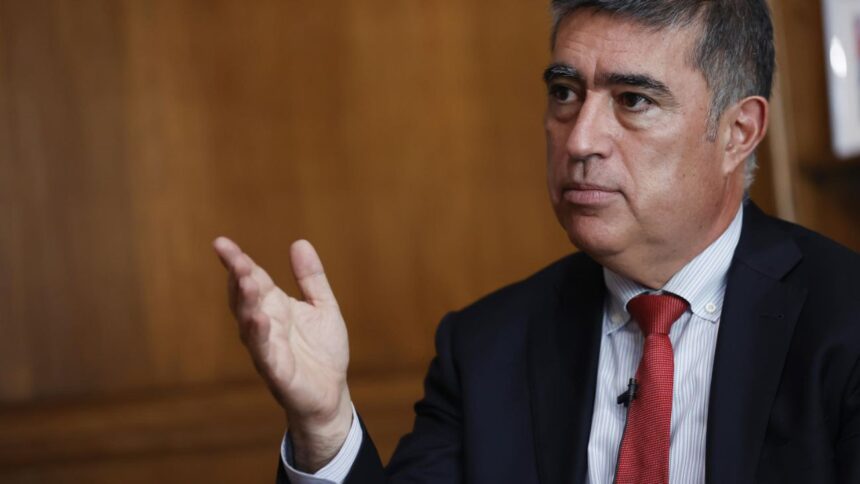 Alcalde de Santiago establece plazo definitivo para erradicar comercio ilegal