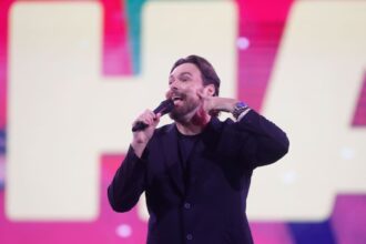 George Harris decepciona en Viña 2025 y se retira sin declaraciones