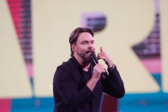 George Harris enfrenta adversidades y se retira del Festival de Viña