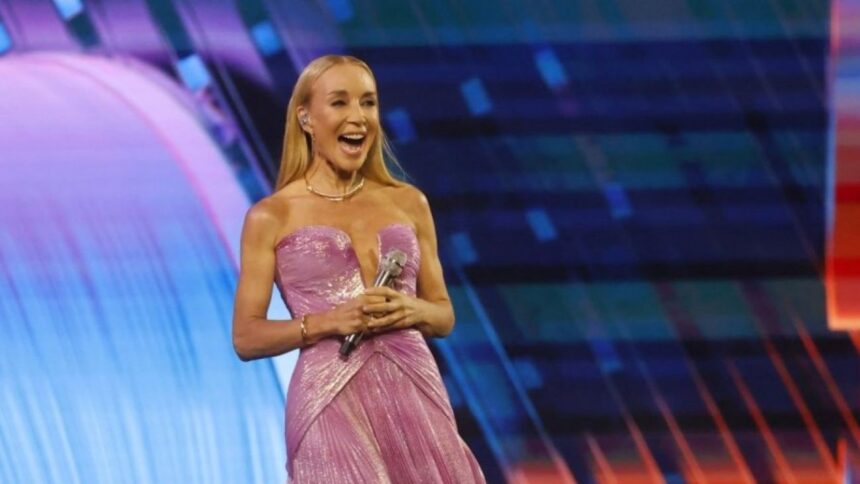 Karen Doggenweiler brilla con su elegancia en Viña del Mar 2025