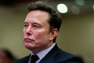 Presiones en Tesla: Investigación y conflictos de interés con Elon Musk