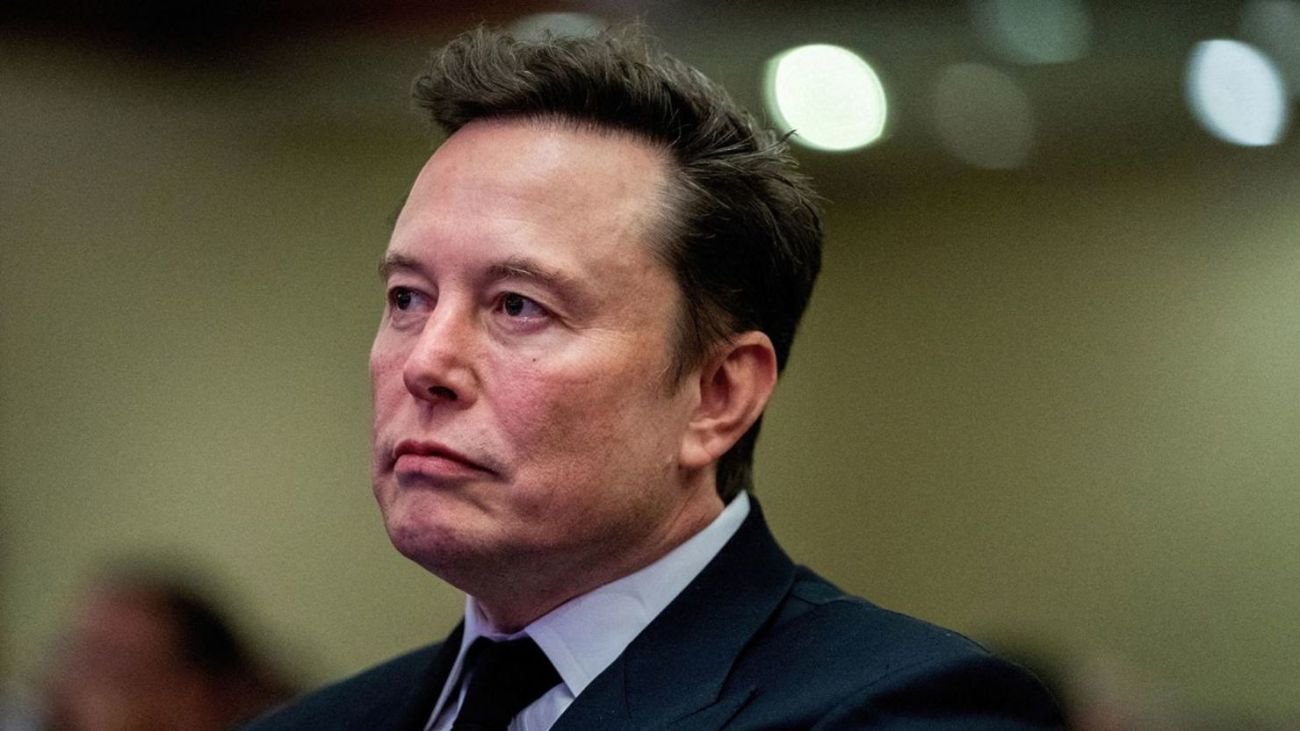 Presiones en Tesla: Investigación y conflictos de interés con Elon Musk