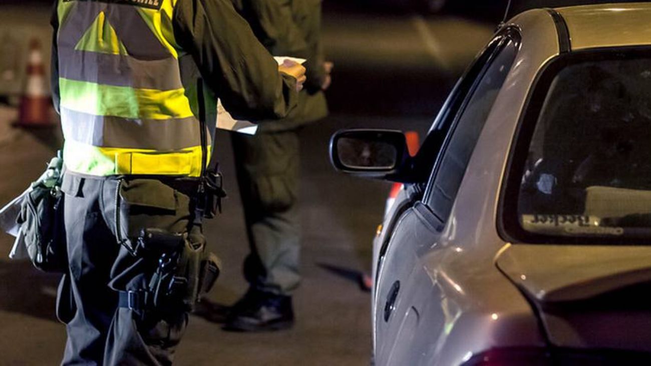 Detenidos durante toque de queda por corte eléctrico en Valparaíso Detenidos durante toque de queda por corte eléctrico en Valparaíso