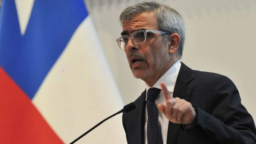 Luis Cordero informa sobre corte de luz masivo en Chile