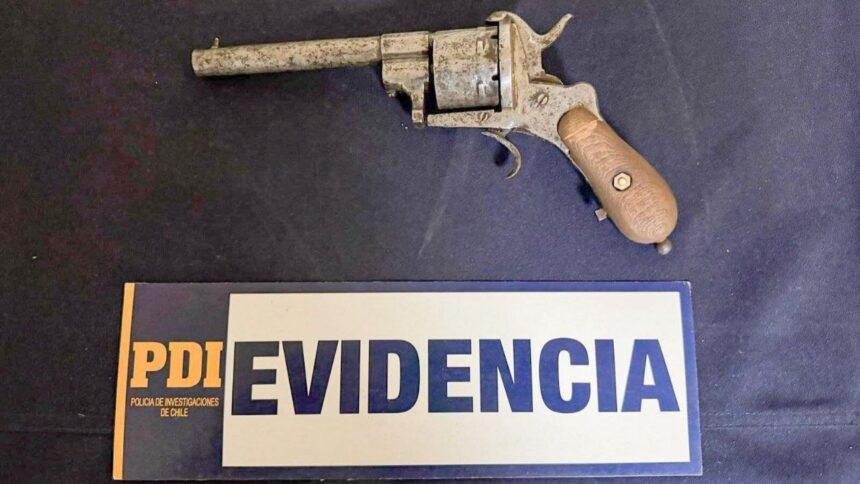 Hallazgo sorprendente: recuperan histórico revolver de la Guerra del Pacífico