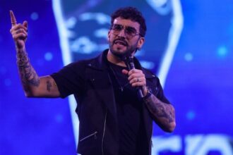 Edo Caroe arrasa en Viña 2025 con su humor ingenioso