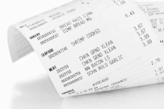 Diputados de la UDI piden al SII revertir resolución boletas impresas