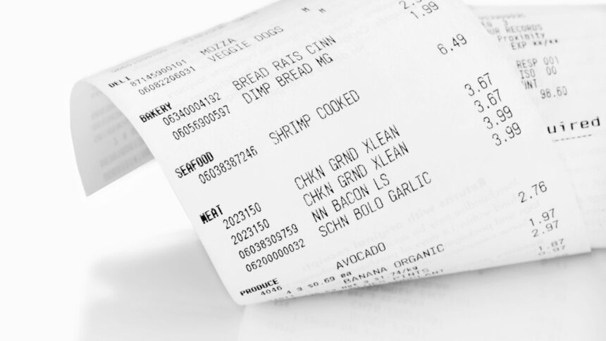 Diputados de la UDI piden al SII revertir resolución boletas impresas