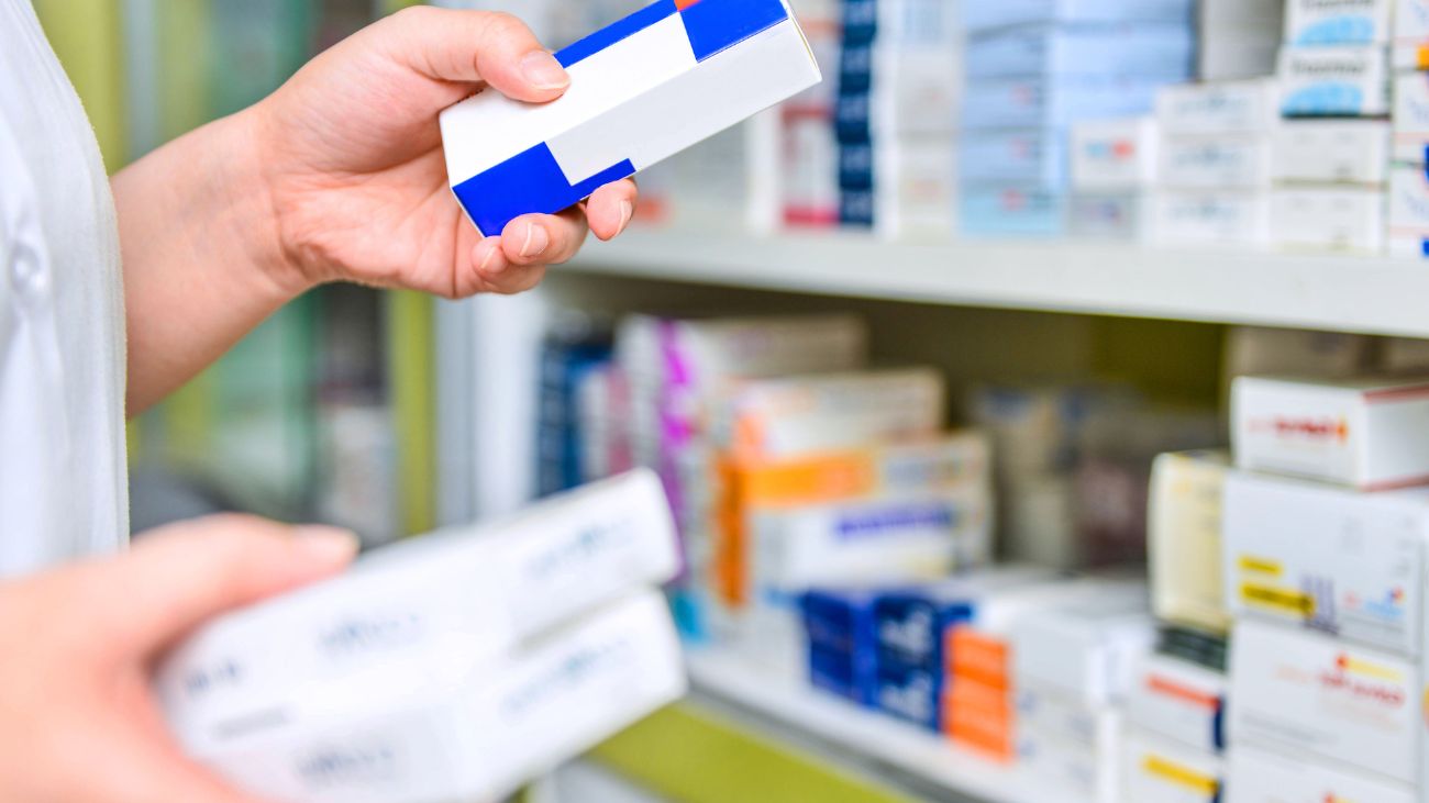Vecino de Osorno recibe medicamentos vencidos: "Esto no puede ser" Vecino de Osorno recibe medicamentos vencidos: "Esto no puede ser"