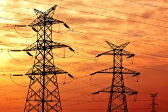 Investigación sobre el desempeño de empresas en apagón eléctrico en Chile