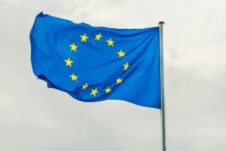 Europa se prepara para defenderse ante posible retroceso de Estados Unidos