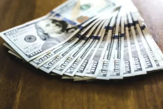 Preocupación por economía estadounidense impacta mercado de bonos y acciones