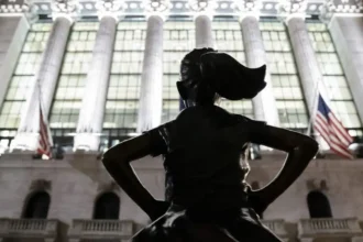 Preocupaciones sobre el crecimiento económico y la guerra comercial en la Fed