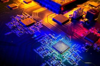 Mercados Emergentes: Inteligencia Artificial Impulsa Ganancias en Inversiones Locales