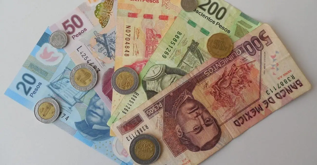 Tensión internacional influye en depreciación del peso mexicano ante el dólar Tensión internacional influye en depreciación del peso mexicano ante el dólar