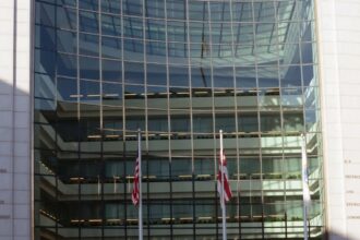 Comisión de Bolsa y Valores debe acelerar revisión de fondos cotizados