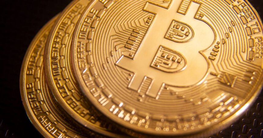 BlackRock añade 1% de Bitcoin a carteras de $150,000 millones