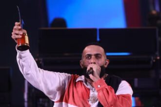 Eladio Carrión brilla en Festival de Viña del Mar 2025