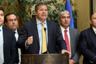 Bancada UDI acusa a ministros de "renunciar" a gobernar Chile