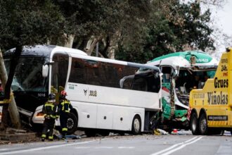 Choque entre autobuses en Barcelona deja 50 heridos, 4 críticos: detalles y reacciones