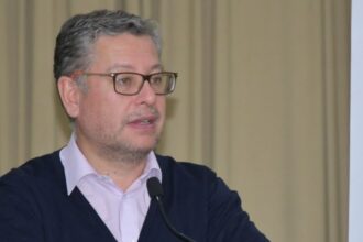 Alcalde de Temuco cuestiona a Serviu por acuerdo con comerciantes ilegales