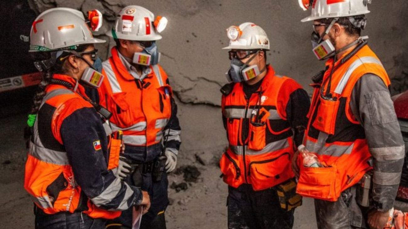 Codelco ofrece amplias vacantes laborales en distintas regiones mineras de Chile