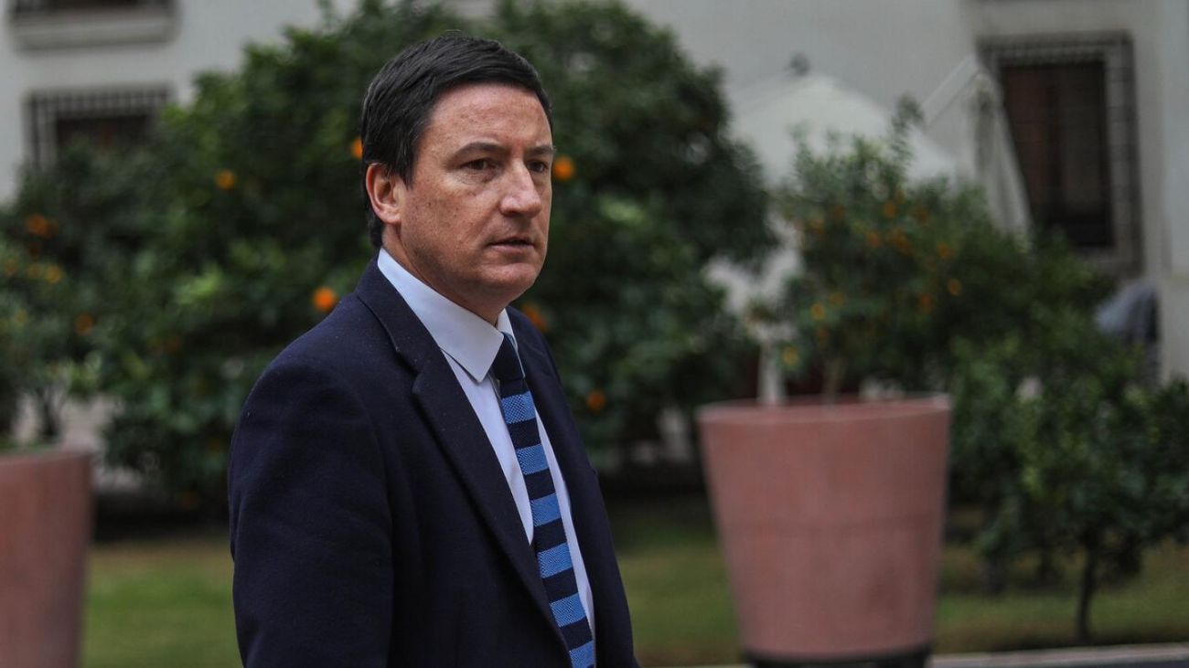 La continuidad de los mandatos de Piñera con Matthei, según Squella