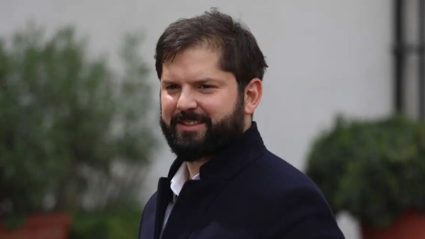 Gabriel Boric apuesta por primarias competitivas y convocantes para el 2025