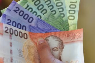 Beneficios financieros y de empleo para cesantes en Chile en marzo