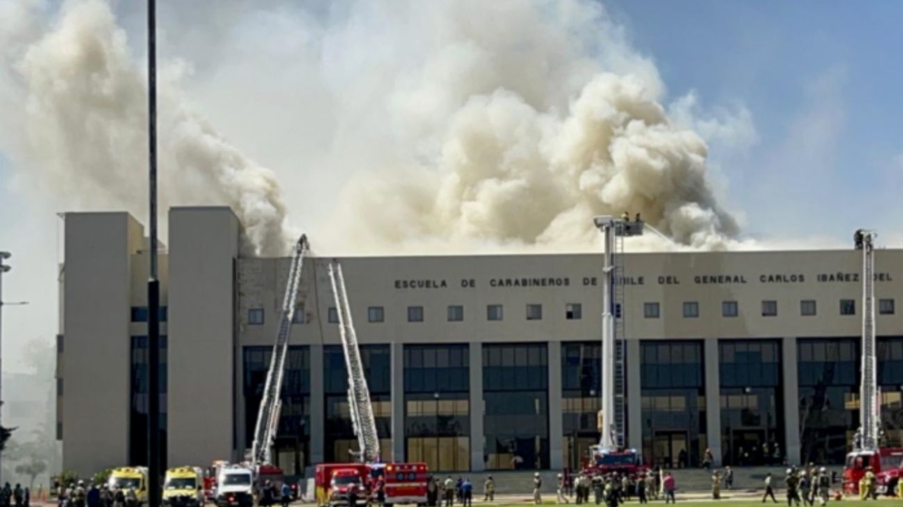 Incendio en Escuela de Carabineros de Providencia: sin lesionados pero alerta Incendio en Escuela de Carabineros de Providencia: sin lesionados pero alerta