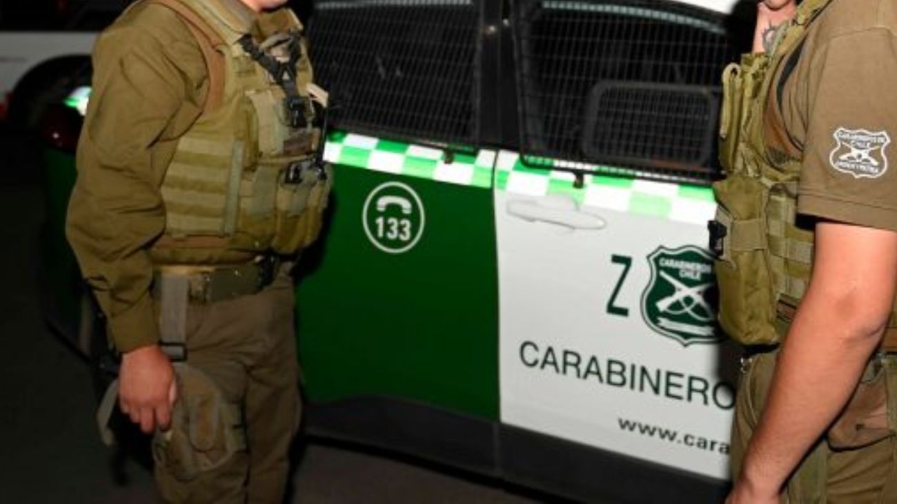 Encerrona en Ñuñoa: vecina socorre a carabinero baleado de gravedad Encerrona en Ñuñoa: vecina socorre a carabinero baleado de gravedad