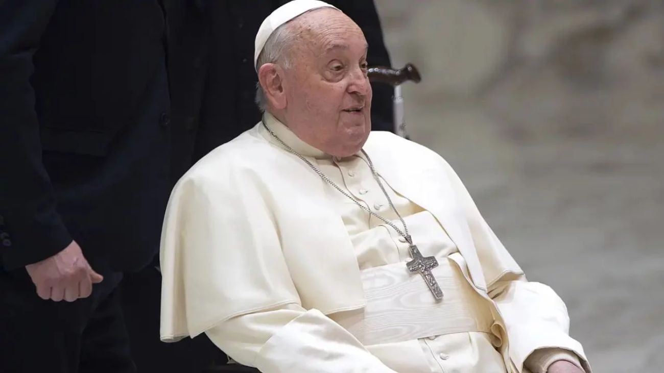 Hospitalización del Papa Francisco por bronquitis y neumonía: estado "estable" pero "complejo" Hospitalización del Papa Francisco por bronquitis y neumonía: estado "estable" pero "complejo"
