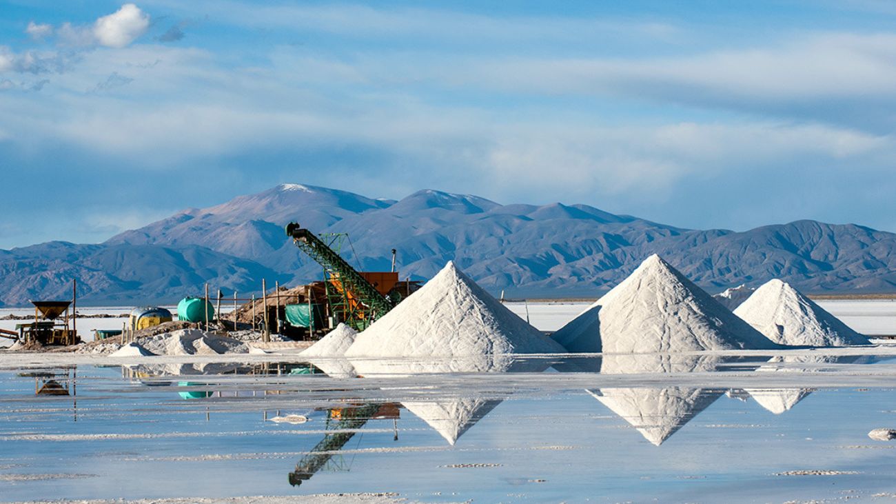 Reservas de litio en Salar de Atacama podrían alcanzar niveles críticos para el año 2030 Reservas de litio en Salar de Atacama podrían alcanzar niveles críticos para el año 2030
