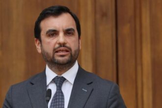 Ministro de Justicia critica propuesta de Matthei sobre cárceles en desierto