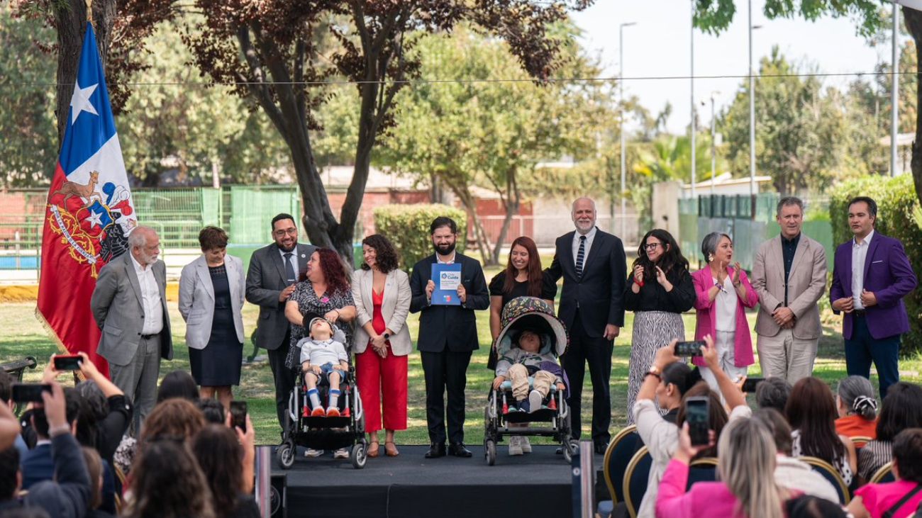 Presidente Boric presenta Política Nacional de Apoyos y Cuidados Presidente Boric presenta Política Nacional de Apoyos y Cuidados