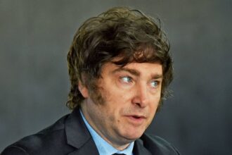 Cancelación de visita de presidente argentino a Chile por tensiones políticas