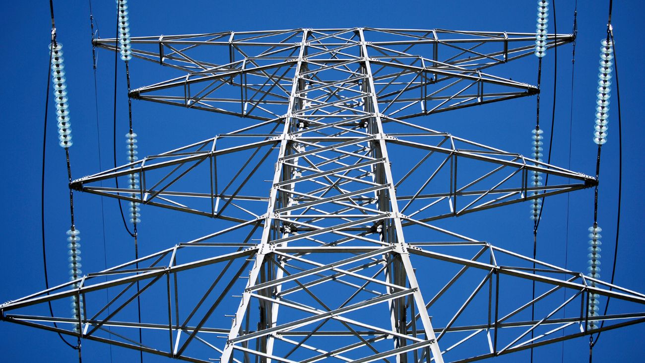 Denuncian a 155 empresas por incumplimiento de normativa eléctrica en Chile Denuncian a 155 empresas por incumplimiento de normativa eléctrica en Chile