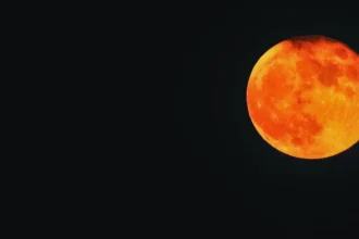 Prepárate para el eclipse lunar! Horarios y fases en Chile