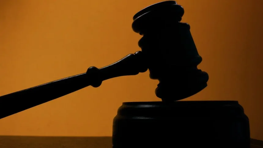 Condenan a 23 integrantes de banda La empresa por usura en Chile