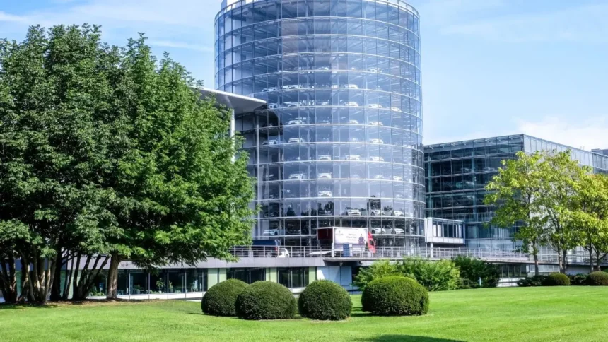 Volkswagen: récord en ventas de salchichas y desafíos en automóviles