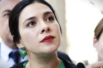 El arriendo de Karol Cariola y sus vínculos investigados