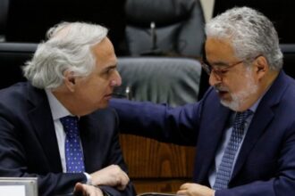 Revelan chats entre Luis Hermosilla y Andrés Chadwick sobre jueces