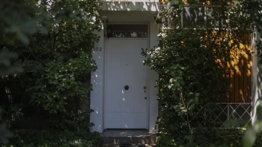 Polémica en la compra de casa de Salvador Allende despierta cuestionamientos políticos