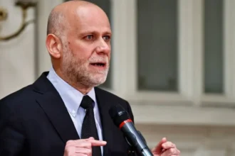 Ministro Elizalde defiende gestión en seguridad y destaca desafíos pendientes