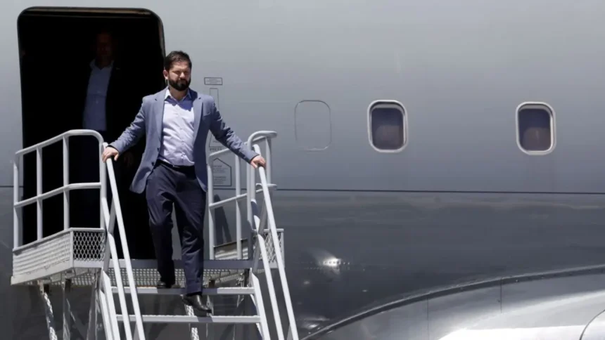 Boric viajará a la India para fortalecer lazos comerciales y cinematográficos.