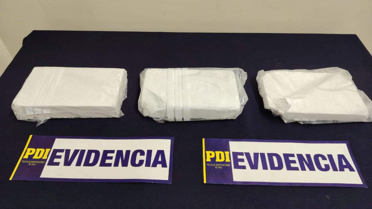 Decomiso de 3 Mil Dosis de Cocaína en Control Carretero Decomiso de 3 Mil Dosis de Cocaína en Control Carretero