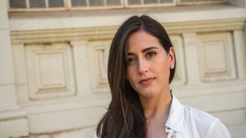 Denuncia contra alcaldesa y concejal por uso indebido de recinto municipal