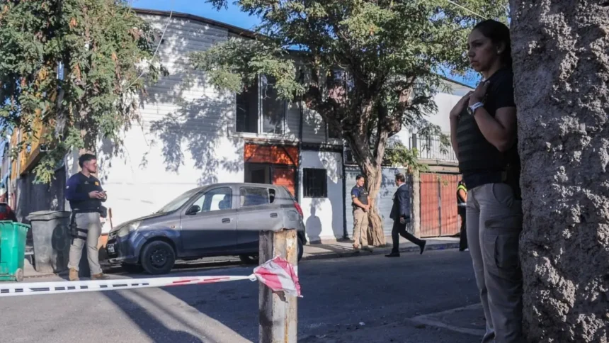 Detenidos dos venezolanos por secuestro de niña y madre en Conchalí