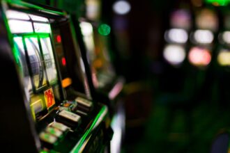 Investigan a ciudadanos chinos por casinos ilegales en Temuco ¡Detalles impactantes!