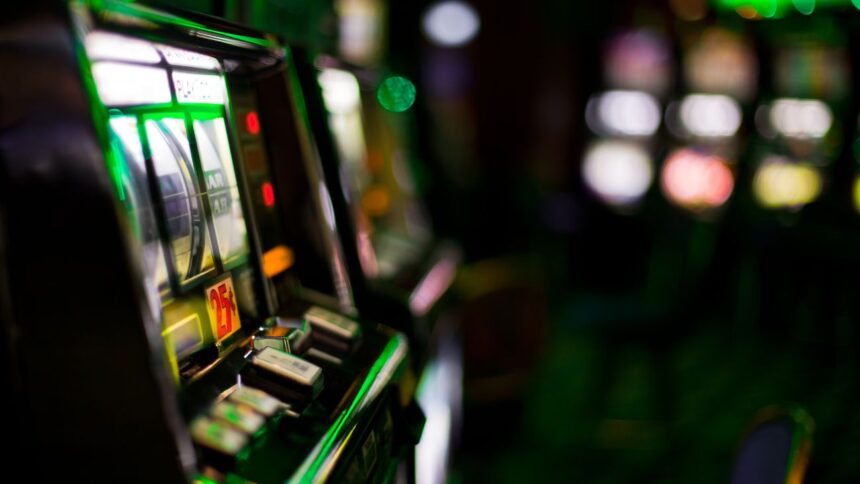 Investigan a ciudadanos chinos por casinos ilegales en Temuco ¡Detalles impactantes!